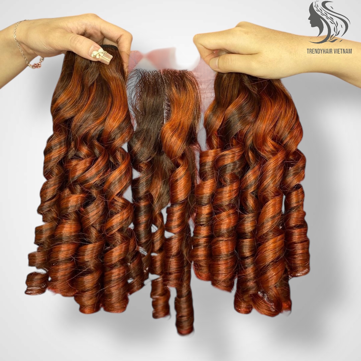 Bouncy Black Color And Colored Human Hair Bundles 100 Grams
